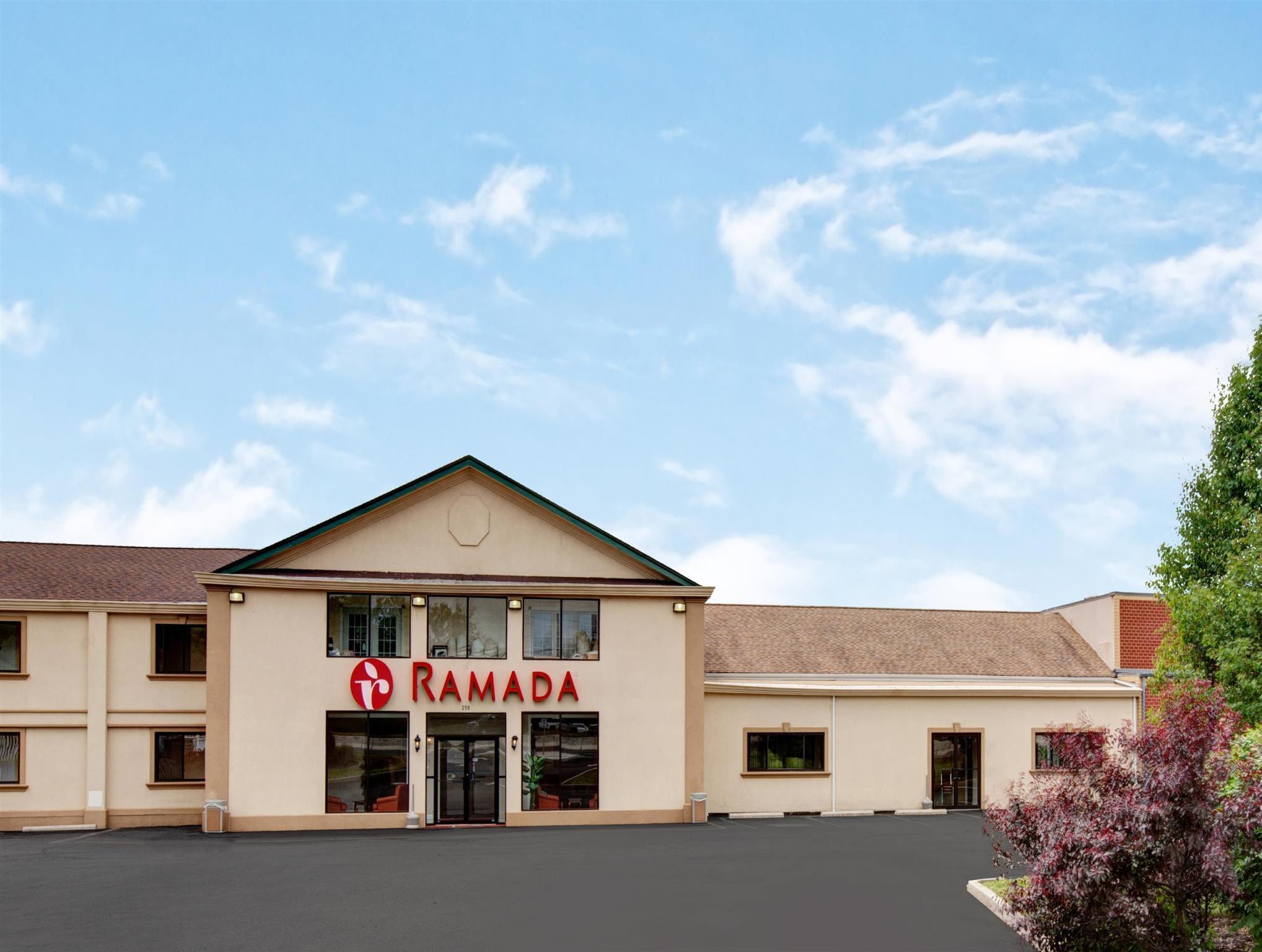 Ramada Inn Flemington Buitenkant foto